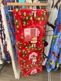 Strawberry Shortcake Throw Blanket