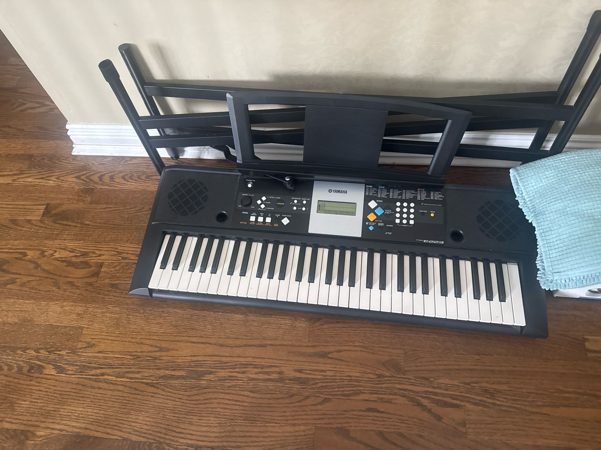 psr e323 yamaha keyboard
