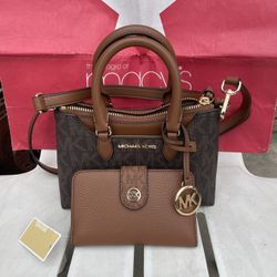 Michael Kors Austen Brown XSmall Satchel with wallet NWT Pick up in the city of Pico Rivera 