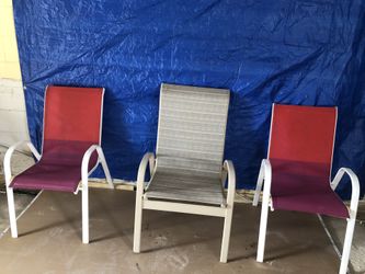 3 Solids Chairs almost new