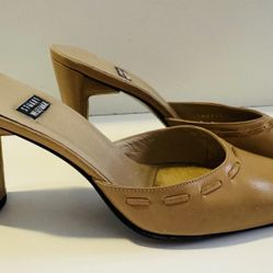 Stuart Whitman Woman Mule  Style Shoe 