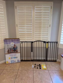 Regalo Home Accents Super Wide Baby/ Pet Safety Gate (35th Ave & Bell Rd)