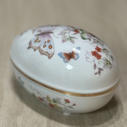 Large Egg Box & Lid – Butterfly Fantasy by AVON (1974)