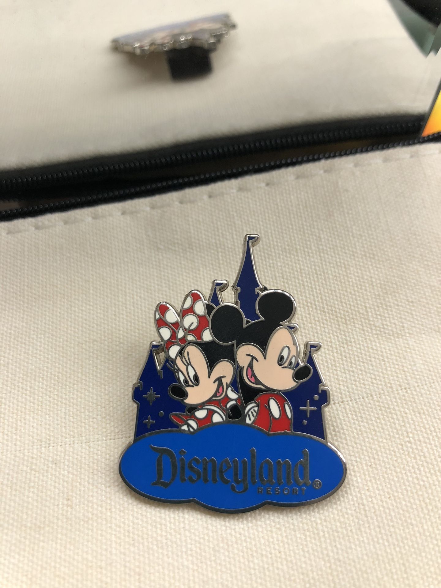 Mickey & Minnie Mouse Collector Pin