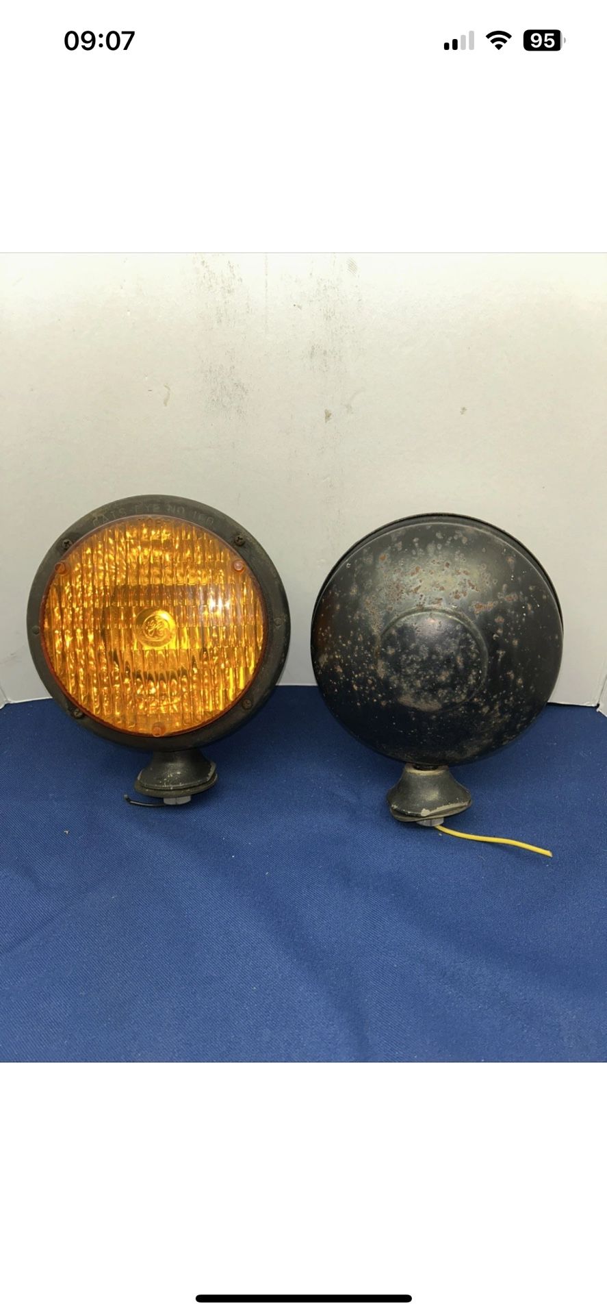 Vintage Cats-Eye/Signal Amber Tail/Turn Light No.160 Plastic Lens. Untested Used