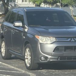 2014 Mitsubishi Outlander