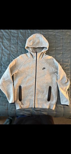 Nike Tech Fleece Large Zip Hoodie