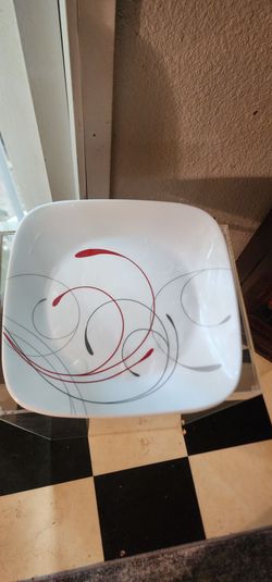 Corelle 4 square large dinner plates Vancouver porch cash pick up $8