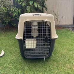 Savic brand Andes 7 Large Dog Transport Crate - IATA compliant