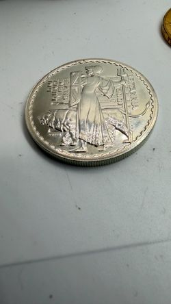 Rare 2001 Britannia and lion 1 oz Fine Silver Coin