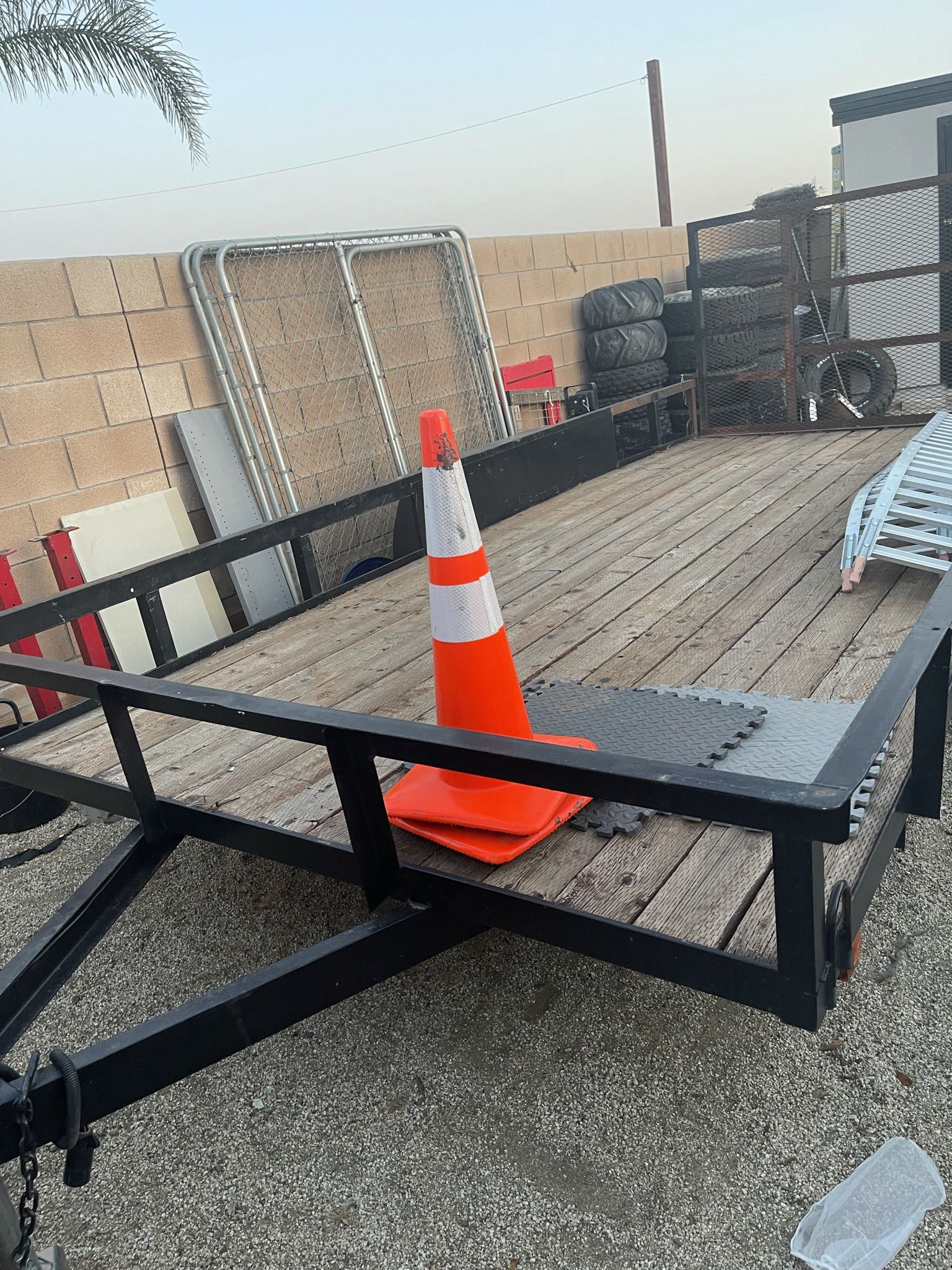 16ft Trailer With Brakes