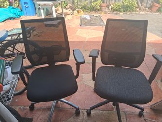 Black Mesh Office Chairs with Armrests – Set of 2