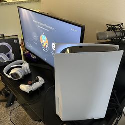 PS5 (DISC) WITH MONITOR AND HEASET