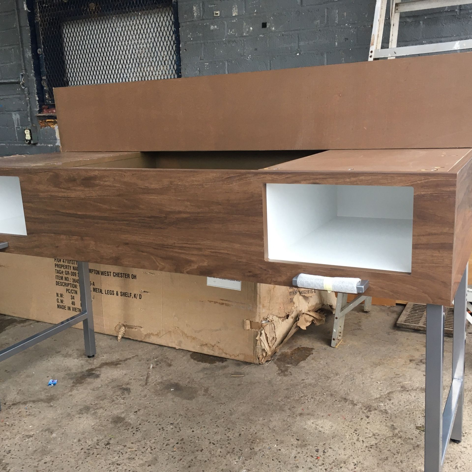 6 x Vanity - New In Box - Kimball Hospitality