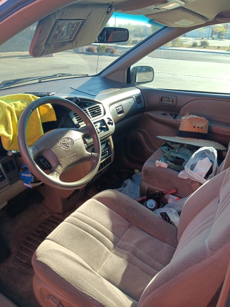 2001 Toyota Sienna 3200 for Sale in Palmdale, CA OfferUp