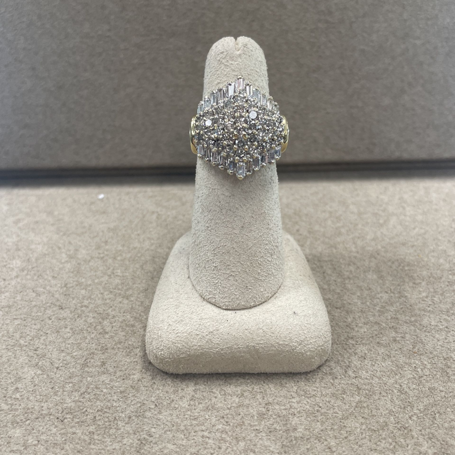 Women’s Diamond Ring 14k Yellow Gold