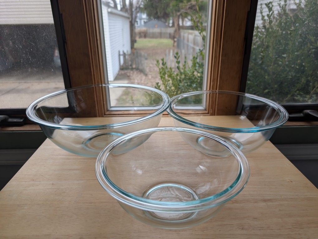Pyrex Glassware Lot