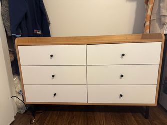 Natural wood accent and White Dresser- 6 Drawer *Barely used*