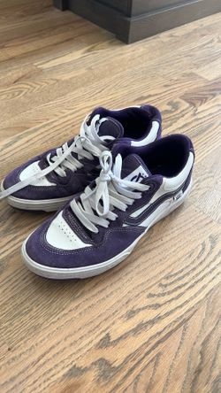 Vans Men’s 11 suede purple shoes