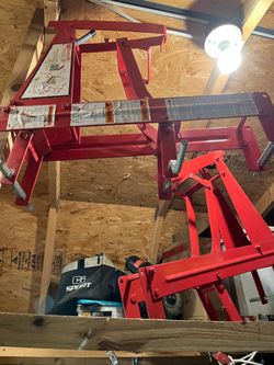 Set of qual craft pump jacks and arms