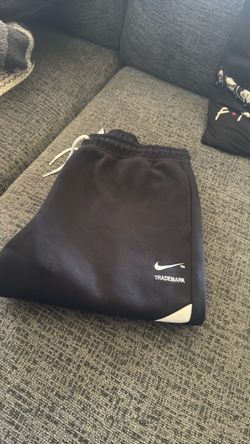 Nike sweats men’s large