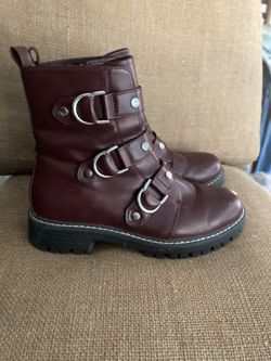 Women’s So Chi child Womens Leather Combat Boots Size 7.5
