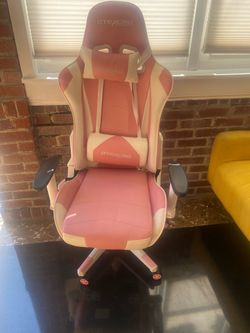 Gaming Computer Chair (SEND OFFERS)