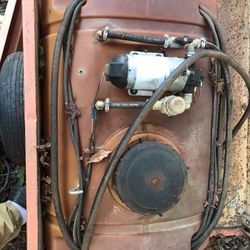 25 Gallon Spreader/Broadcaster