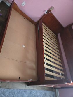 Bed with pull out bed