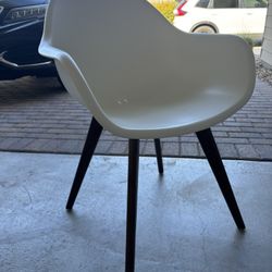 Chair (outdoor/ Dining Chair) W Seat Cushion (6 Total Chairs) 