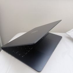 MacBook Air 13 inch M4 chip