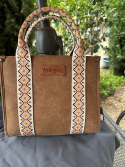 Wrangler hang bag