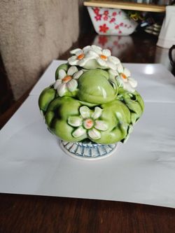 Vintage 1967 Inarco bowl with lid green apples with daisies
