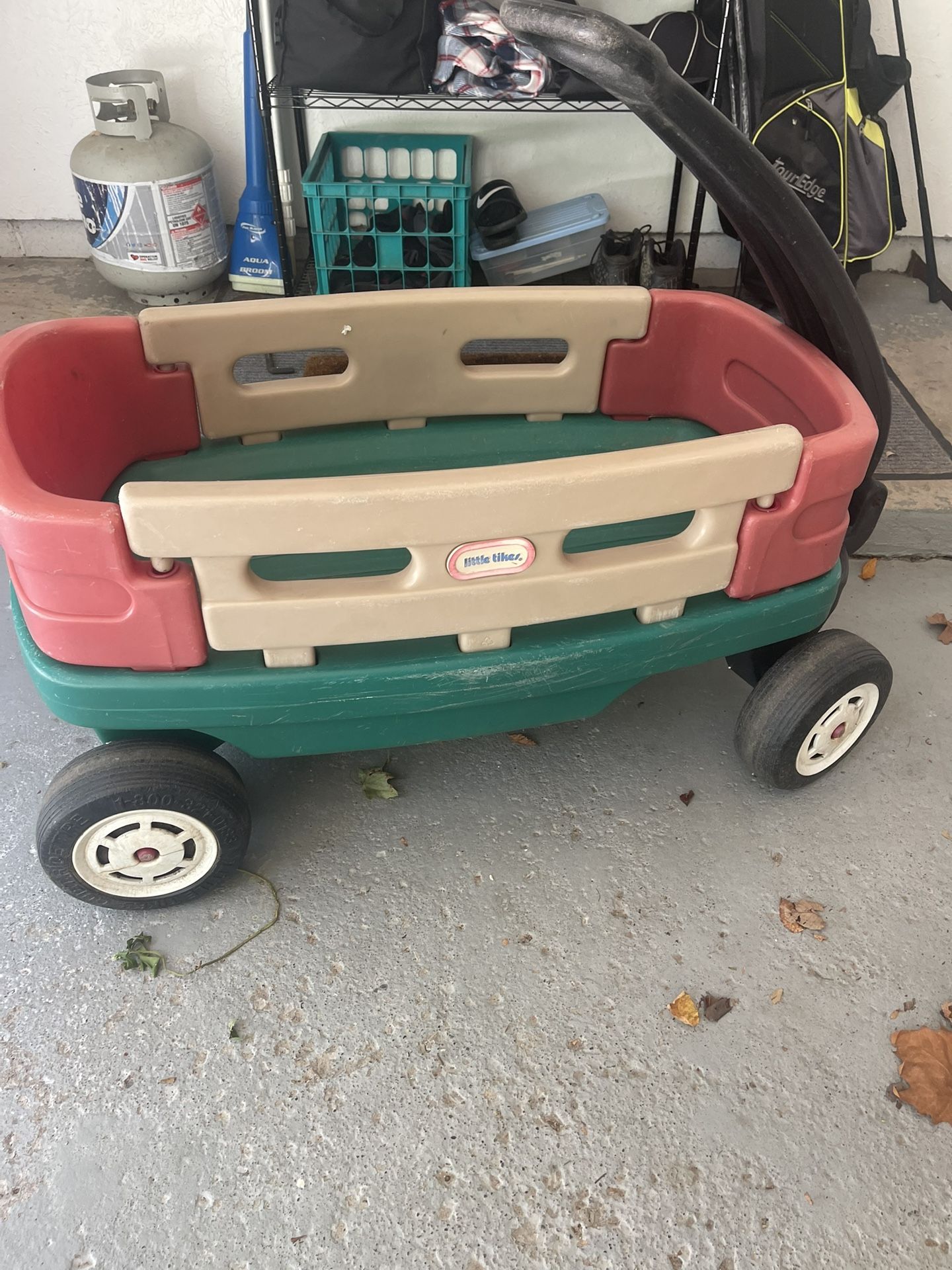 Little Tikes wagon
