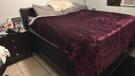King size bed