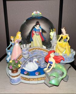 Disney Princess Snowglobe