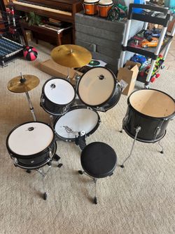 Childrens drumming set 4-8 years old