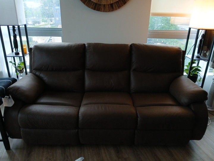 Living Room Set, 2 Lamps And Entertainment Center