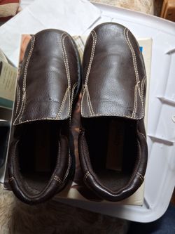 Lightly Used Boys Size 2 Shoes Brown
