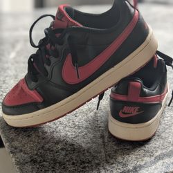 Red And Black Nike 