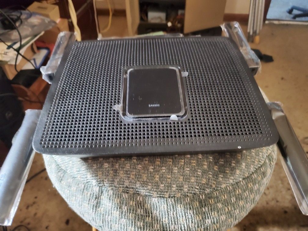 Linksys EA9300 NEW NEVER USED.