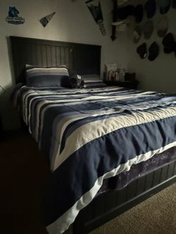 Full Size Bed With Memory Mattress And Matching Nightstands