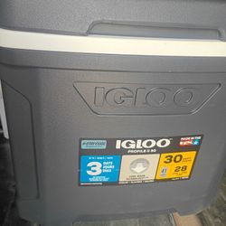 Igloo Cooler Profile ll 30