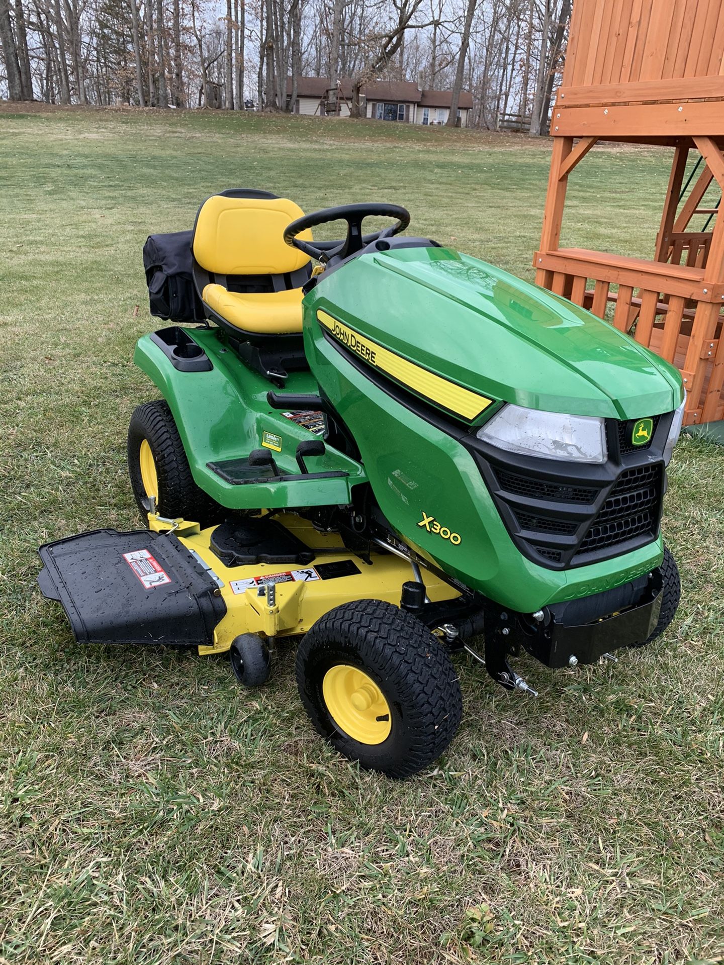 2015 John Deere X300