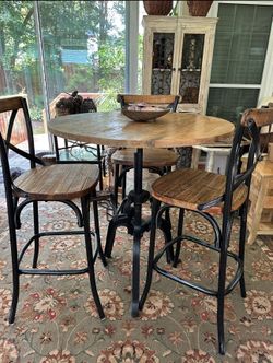 AJUSTABLE TABLE WITH 4 BARSTOOLS