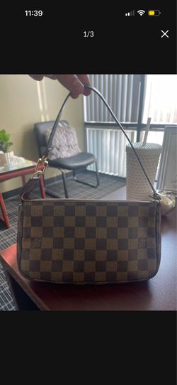 LV Pochette Accessoires