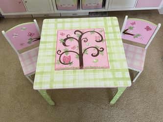 Girls Custom Play table and chairs set