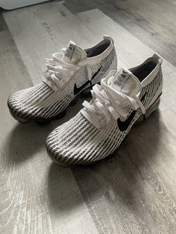 White Vapormaxes Size 8