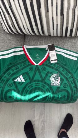 Women’s jersey size L