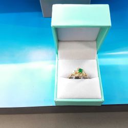 Women's Ring - Yellow Gold 14k (.585) 3.2 grams Size 8